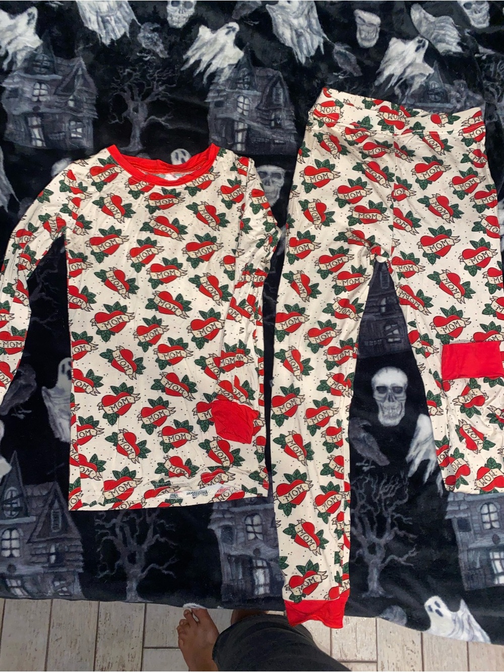 Kids Red 'Mom' Heart Print Pajama Set